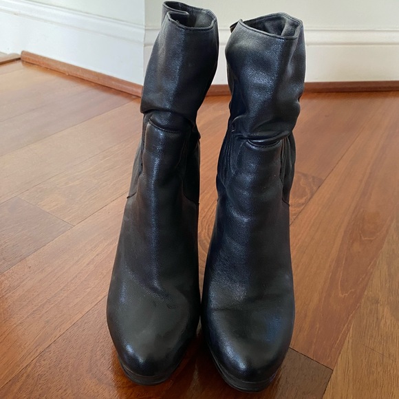 Michael Kors Nappa Leather Webster Bootie, 6.5M, Gently worn - Picture 4 of 7